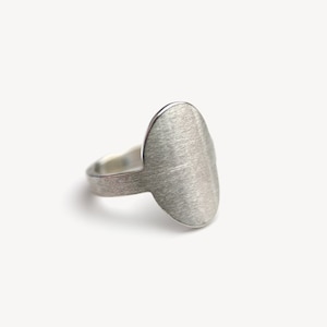 Oval signet ring silver goldplated rosegoldplated, minimalistic signet ring woman, personalised ring silver, modern family signet ring