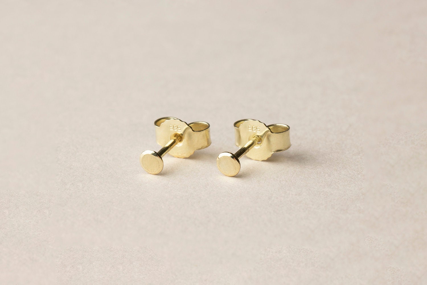 Dainty Gold Circle Earrings