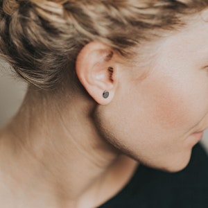 Simple modern dot stud earrings in blackruthenized silver big, dainty blackened silver circle earrings, minimalist disc earrings