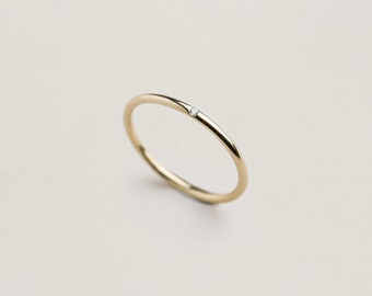 Schlichter Verlobungsring mit Diamant in 585 Gold, small diamond ring