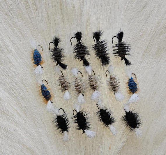 Salmon Flies.. (15) Beautiful Deer Hair  Bomber.. In our plastic Fly Box.. Made In Canada and Ship From Canada.