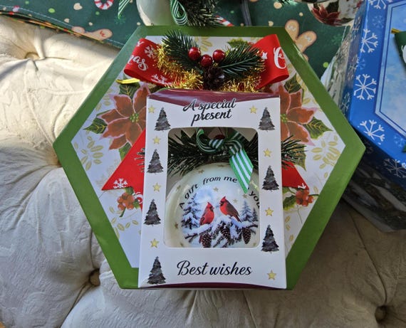 Christmas Balls Tree Ornament (Set Of 12). Ship From Canada. Made out of unbreakable Foam design. Set of these  crafted with   Cardinals.