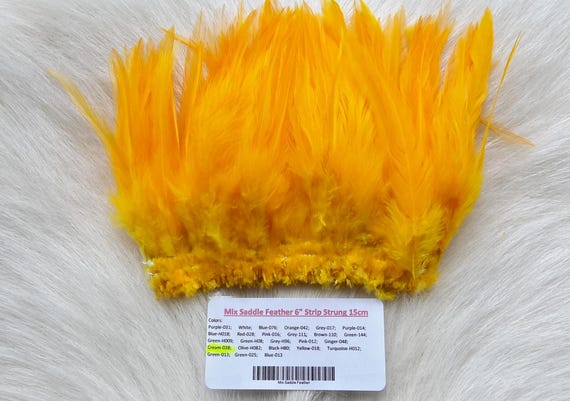 Fly Tying Feather. Saddle Hackle (Feather) 6" Strip, 15 cm... Color;  Cream, Shade #H-38,