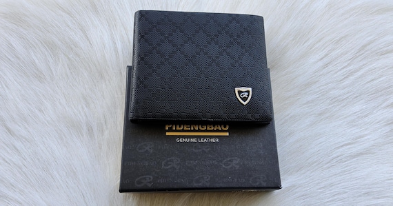 Wallet..   Men's Genuine Leather Wallet.. Ready to ship.  Beautiful Christmas Gift Idea.