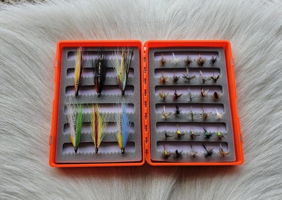 Fly Fishing Flies.. Dry & Wet Trout  Flies Combo..  #51,,  (30) Dries  6 Wet Streamers per Combo with  Fly box. Free shipping from Canada.