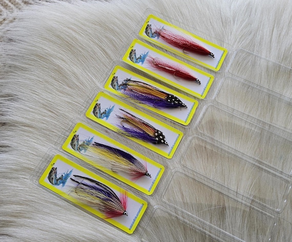 Fly Fishing Flies Combo. Comes with (6) Assorted Streamer Trolling Hooks. #98 Combo . Ship From Canada