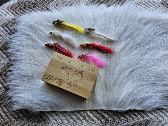 Bass Fly  Combo... Comes with (6) Assorted  Flies...  #1078 Combo with free Wooden Fly Box, Magnet Closure.