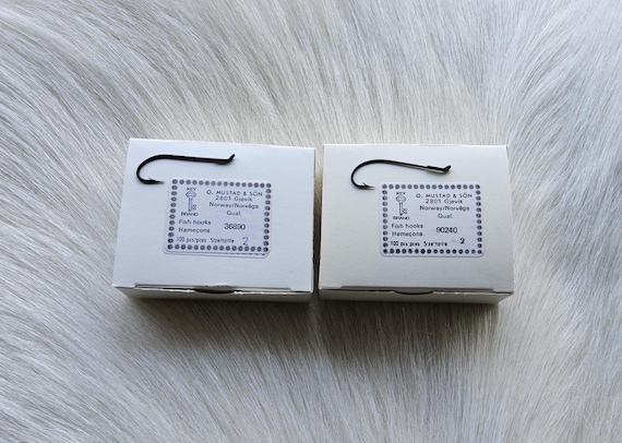 Mustad Hooks..  Fly Tying Hook Combo,,  #36890 & #90240 ,,,  Size #2 ,, Black Up-Eye.  Ship from Canada.  Free Shipping.