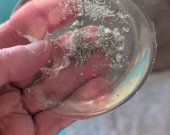 Cera in gel molto profumata che contiene 2 bruciature