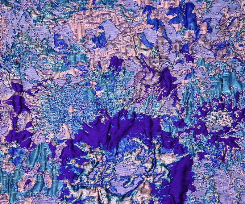 Purple-Pink-Multi Poly Blend Metallic Abstract Matelasse Jacquard Brocade Fabric 画像 4