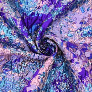 Purple-Pink-Multi Poly Blend Metallic Abstract Matelasse Jacquard Brocade Fabric 画像 3