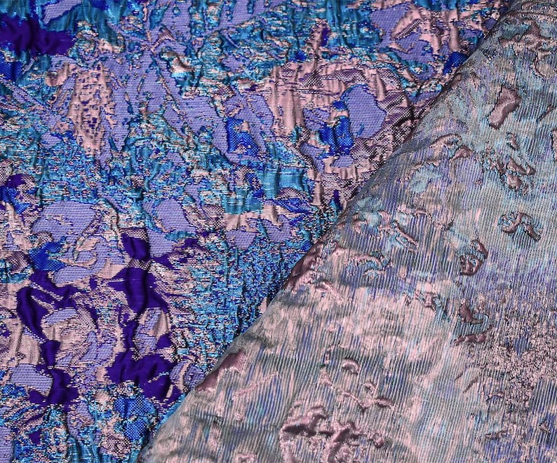 Purple-Pink-Multi Poly Blend Metallic Abstract Matelasse Jacquard Brocade Fabric 画像 2