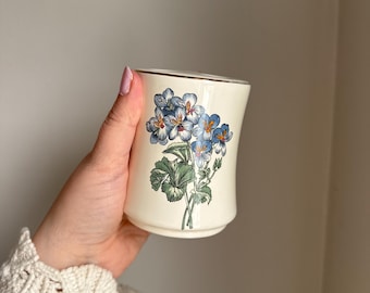 Cute cottagecore - Fine porcelain toothbrush holder - blue flowers and butterfly