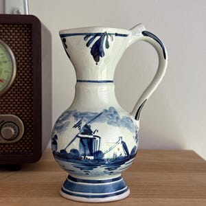 Authentique Mini Pichet Vintage Bleu de Delft- Signé et Numéroté 420 - Crémier Miniature Céramique Hollandaise Peint à la Main Motif Moulin