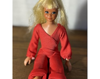 Vintage 70s Mattel Skipper Doll Blonde Bangs Blue Eyes Red Jumpsuit Retro