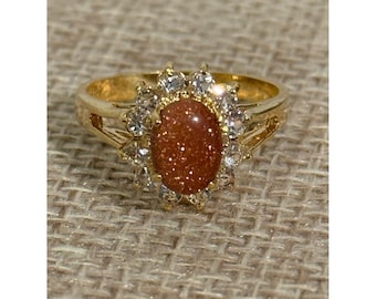 Vintage 18kt HGE Oval Cluster Ring Size 6.5 Cocktail Bohemian Retro Glitter (A)