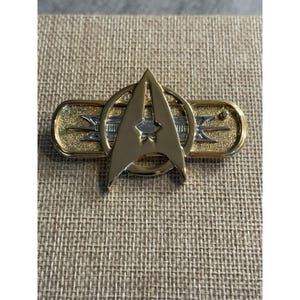 Vintage 1992 Star Trek Command Bar Pin - Paramount Pictures Licensed Insignia