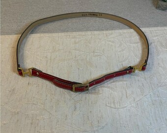 VTG 60s Kimberly Knitwear Red Patent Leather Skinny Belt Gold H Buckle Size 10