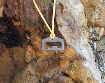 Unlevel Hangboard: Finger Training for Climbers