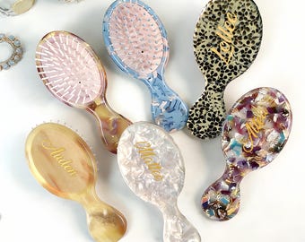 Personalisierte Acetat-Haarbürste, individuell gravierter Minikamm, Brautjungfer Geschenkzubehör, gravierter Taschenkamm, kundenspezifischer Brautjungfer-Haarkamm