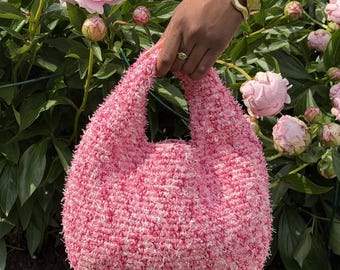 The Clamshell Luxe -- Textured Handmade Crochet Handbag