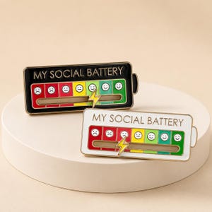 2 juegos de pines deslizantes "My Social Battery", broche "Mood Battery", pin interactivo de esmalte, insignia divertida para introvertidos, regalo para la energía social.