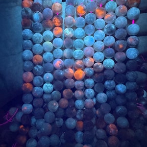 Natural Rare Hackmanite UV Reactive Fluorescent Gemstone Round 4MM 5MM 6MM 7MM 8MM 9MM 10MM 11MM 12MM Loose Beads (D435 D436)