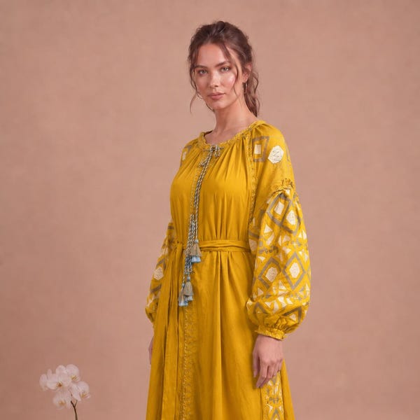 Gelbes besticktes Baumwollmidikleid, Boho Folk A-Linie, Ukrainischer Stil, Ballonärmel
