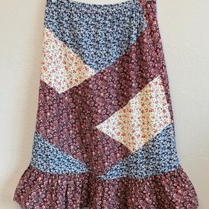 Falda midi floral patchwork vintage de los años 70 – Calico Prairie, falda con volantes, estilo cottagecore boho