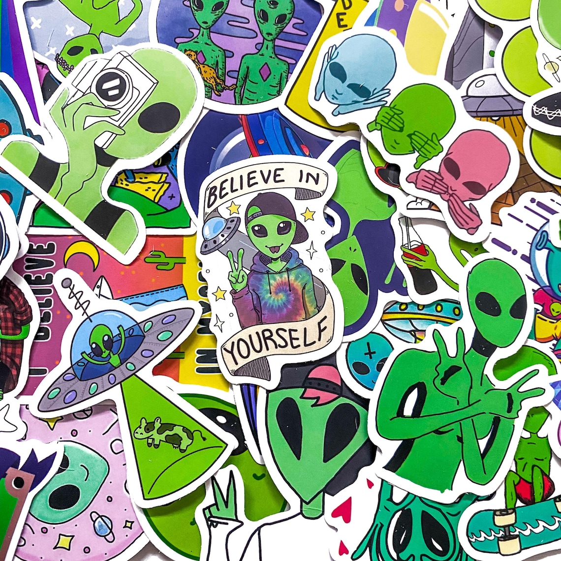 Pack of 50 Alien Stickers, Cute Alien Stickers, UFO Space Stickers ...