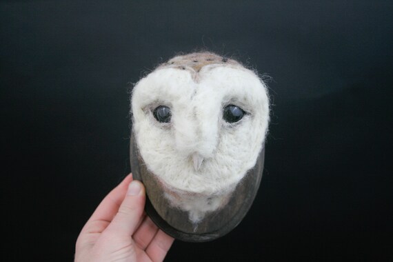 Barn Owl Sculpture (Tyto albus)