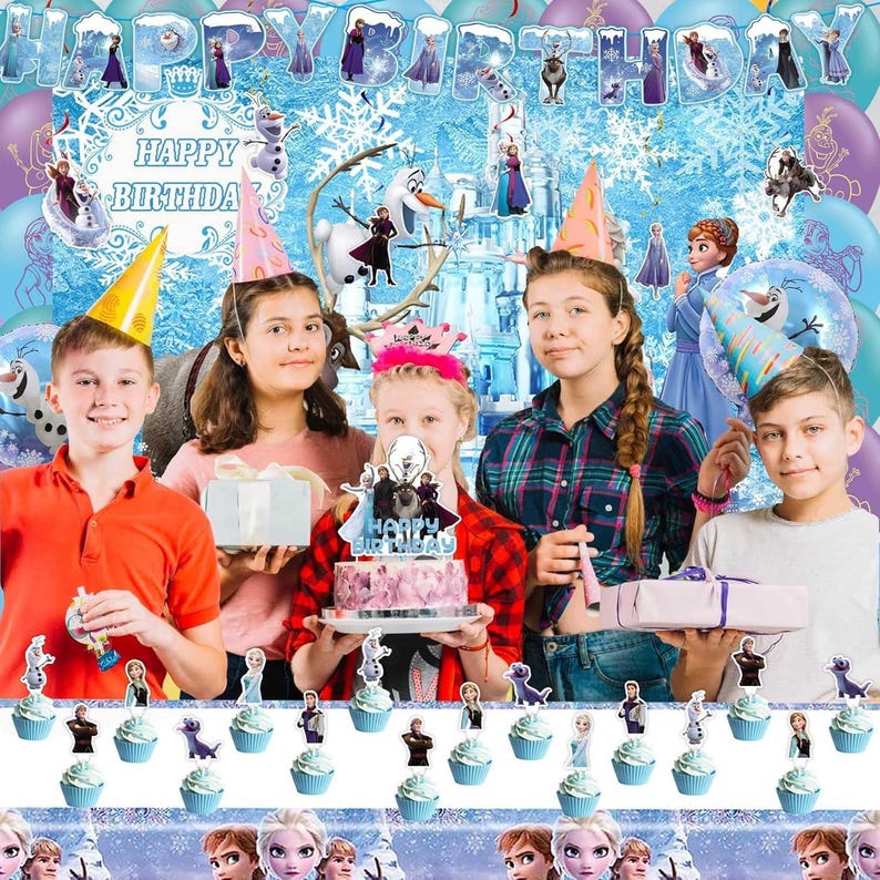 Pode incluir: Uma cena de festa de anivers&aacute;rio com crian&ccedil;as, bal&otilde;es e decora&ccedil;&otilde;es. O cen&aacute;rio apresenta uma faixa que diz "Feliz Anivers&aacute;rio" e personagens de "Frozen". Um bolo com cobertura e cupcakes est&atilde;o em exibi&ccedil;&atilde;o.