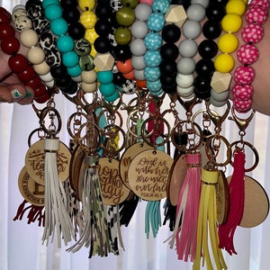 Paquete mixto de pulsera de llavero - 45 diseños incluidos - Archivo cortado por láser