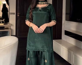Conjunto de traje salwar Farshi verde bordado en seda crepé para fiestas.