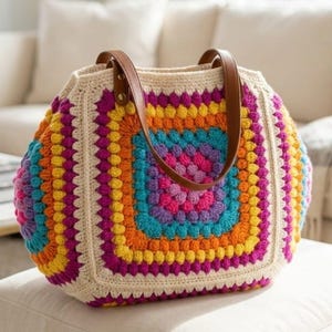 Patrón de bolso de mano cuadrado estilo abuela a crochet (videotutorial) Bolso de hombro estilo boho para el mercado (hazlo tú mismo)
