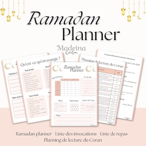 Peut inclure: Plusieurs pages d'un planificateur de Ramadan, roses et blanches, avec du texte en anglais et en arabe. Le titre "Ramadan Planner" est affiché en grandes lettres noires. Les pages incluent des sections pour les intentions, la planification des repas et les horaires de lecture du Coran.