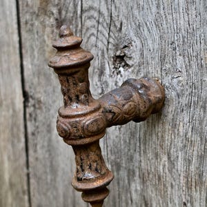 Antique Ornate Iron Door Handle – Renaissance Revival Architectural Hardware – The Five Handles of Netherwoods