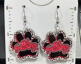 Boucles d'oreilles rouges et noires, boucles d'oreilles Game Day, boucles d'oreilles football universitaire, boucles d'oreilles équipe, taureaux