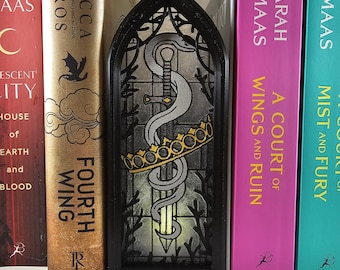 Gothic Fenster Buchecke, Buntglas Bücherregal Einsatz, Schlangenschwert Krone Display