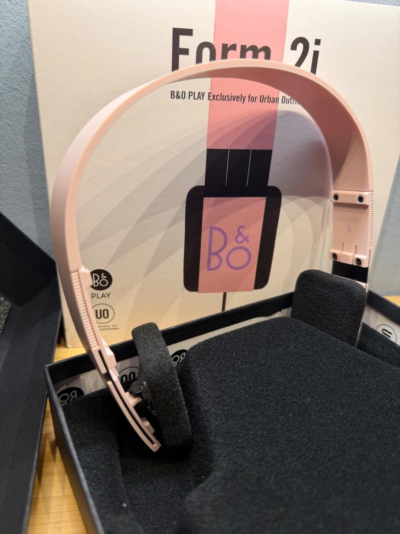 Bang & Olufsen Form 2i Play Exclusively For Urban Outfitters Pink Headphones Brand New image 5