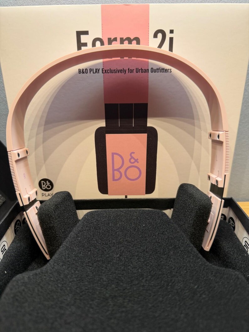 Bang & Olufsen Form 2i Play Exclusively For Urban Outfitters Pink Headphones Brand New image 4