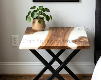 Mesita de noche cuadrada de resina epoxi blanca con diseño de río / Muebles de madera y resina hechos a mano / Mesa de centro pequeña con patas de metal / Disponible a medida