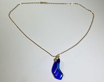 Collier à pendentif en verre bleu cobalt, chaîne en or de 18 pouces, bijoux artisanaux