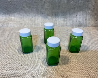 Quatre pots de médicaments vintage en verre Duraglas vert - Flacons d'apothicaire de 1 oz