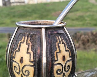 Mate-Becher aus Naturkürbis – Handgraviert und geschnitzt – Traditioneller argentinischer Yerba-Mate-Kürbis – Einzigartiges handgefertigtes Geschenk