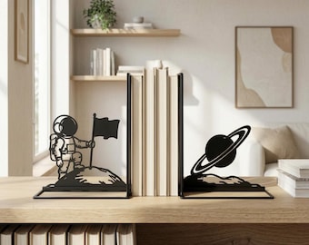 Moon Landing Astronaut Bookends, Saturn Metal Book Organizers, Outer Space Kids Bedroom Shelf Decor，Astronomy & Sci-Fi Gift (1 Set)