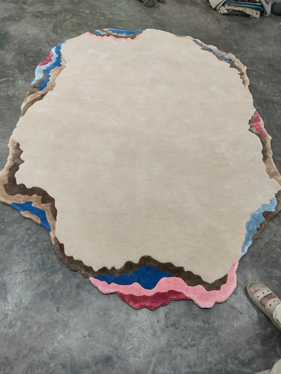 Hand Tufted Organic Shape Area Rug Wool Viscose Modern Design