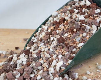 Cali-Bon Pre Mixed Red Lava, Pumice & Turface for Cactus and Succulent, Bonsai Tree Soil Mix - Medium Grain Inorganic Additive