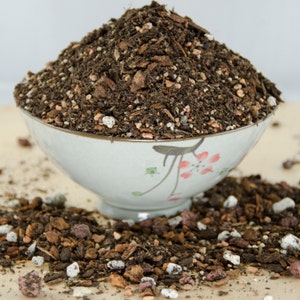 Cali-Bon Super Blend All Purpose Organic Bonsai Soil with Coarse Sand, Mycorrhizae, Red Lava & Turface - Medium Grain