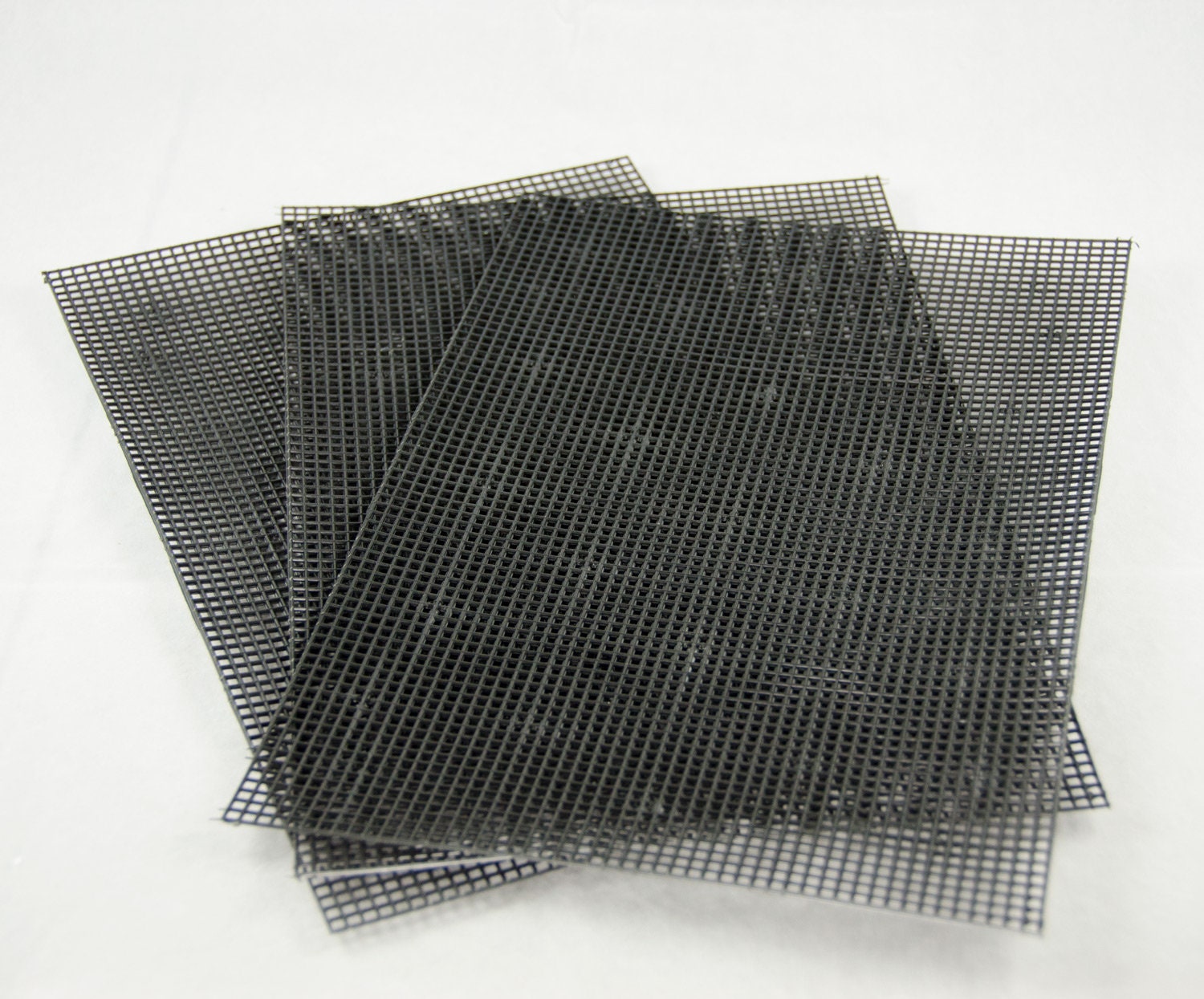 Free Shipping 3 Sheets Plastic Drainage Mesh / Screen / Net for Bonsai Pot  7.8x 11.8 Black 